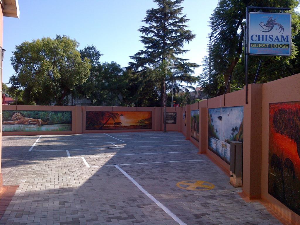 Chisam Guest Lodge Pty Ltd Йоханесбург Екстериор снимка